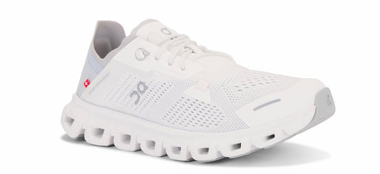Cloud 6 Coast / Dama