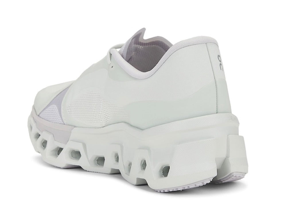 × Post Archive Faction (PAF) Cloudmonster 2/ Hombre
