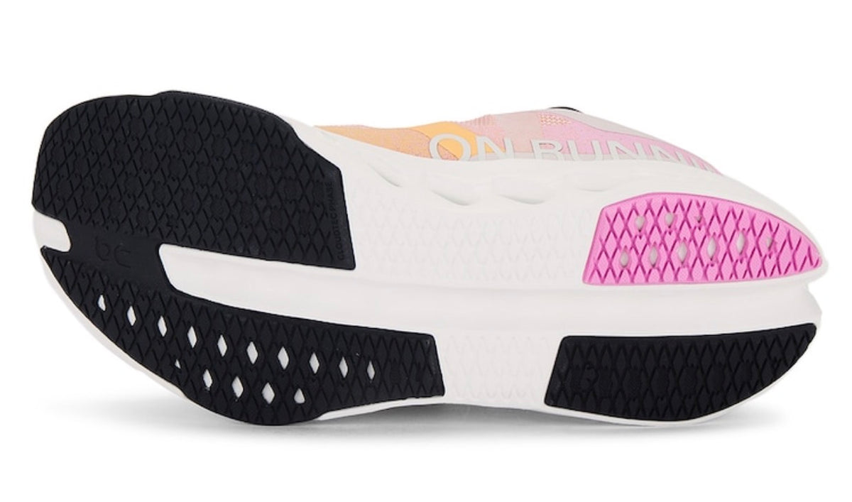 Cloudsurfer Next Sneaker / Dama