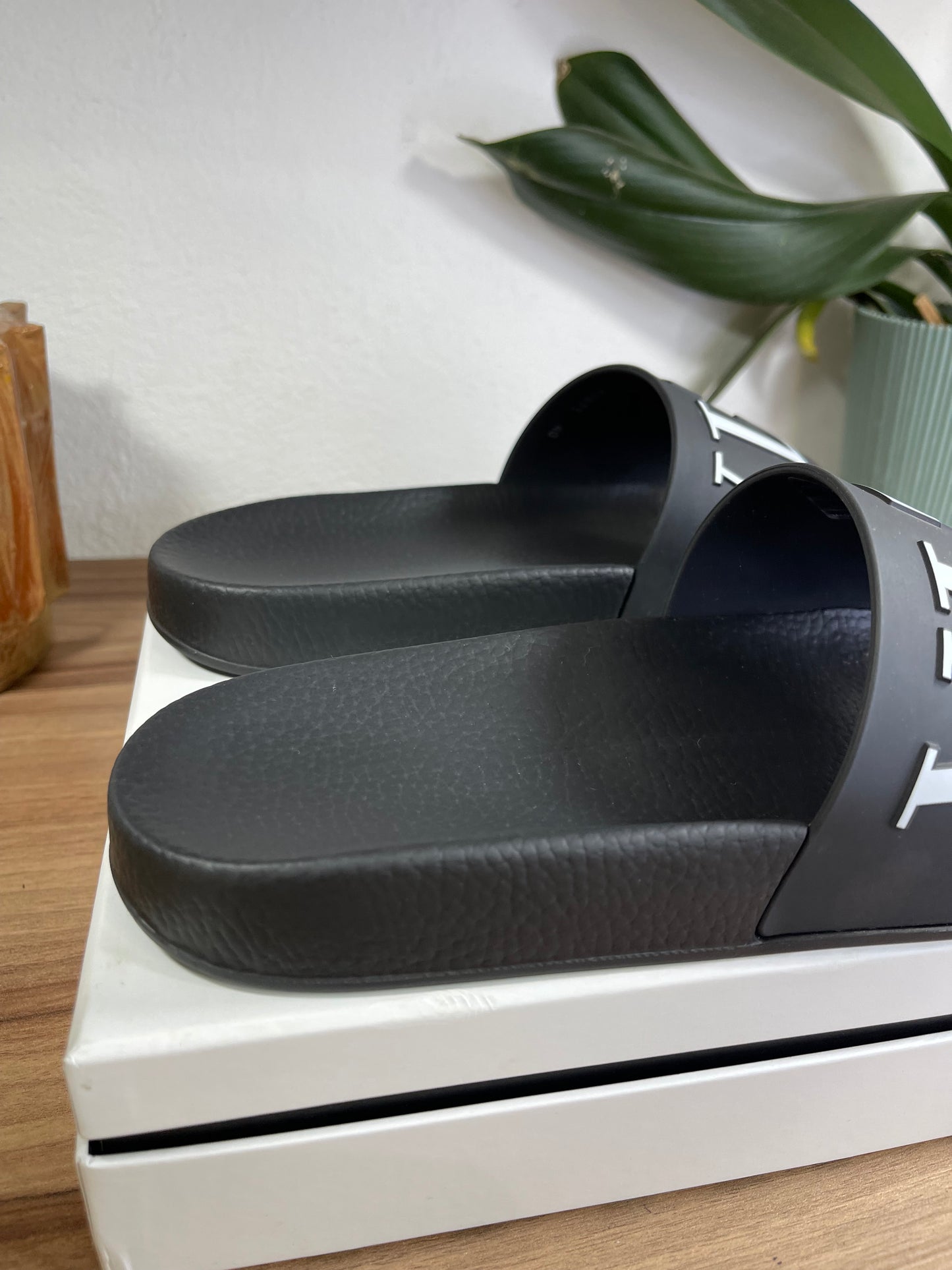 VALENTINO slides