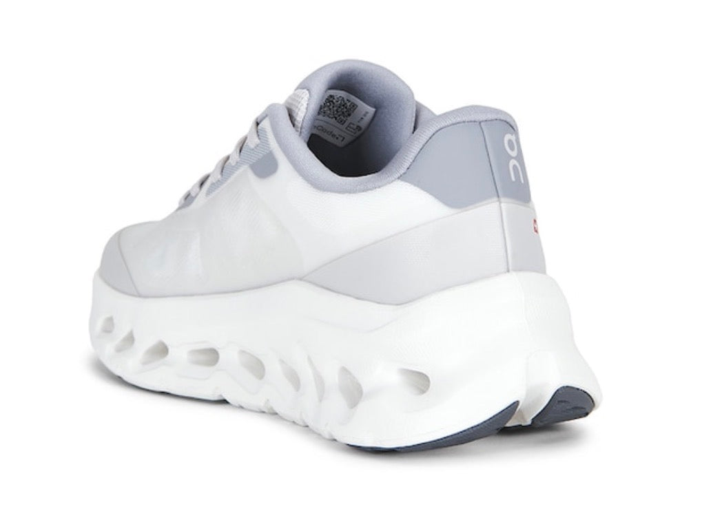 Cloudtilt Remix Sneaker / Dama
