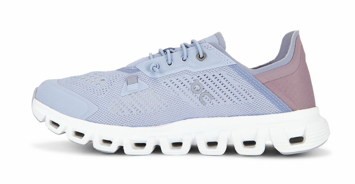 Cloud 6 Coast / Dama