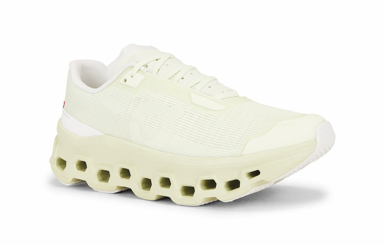 Cloudmonster Void / Dama