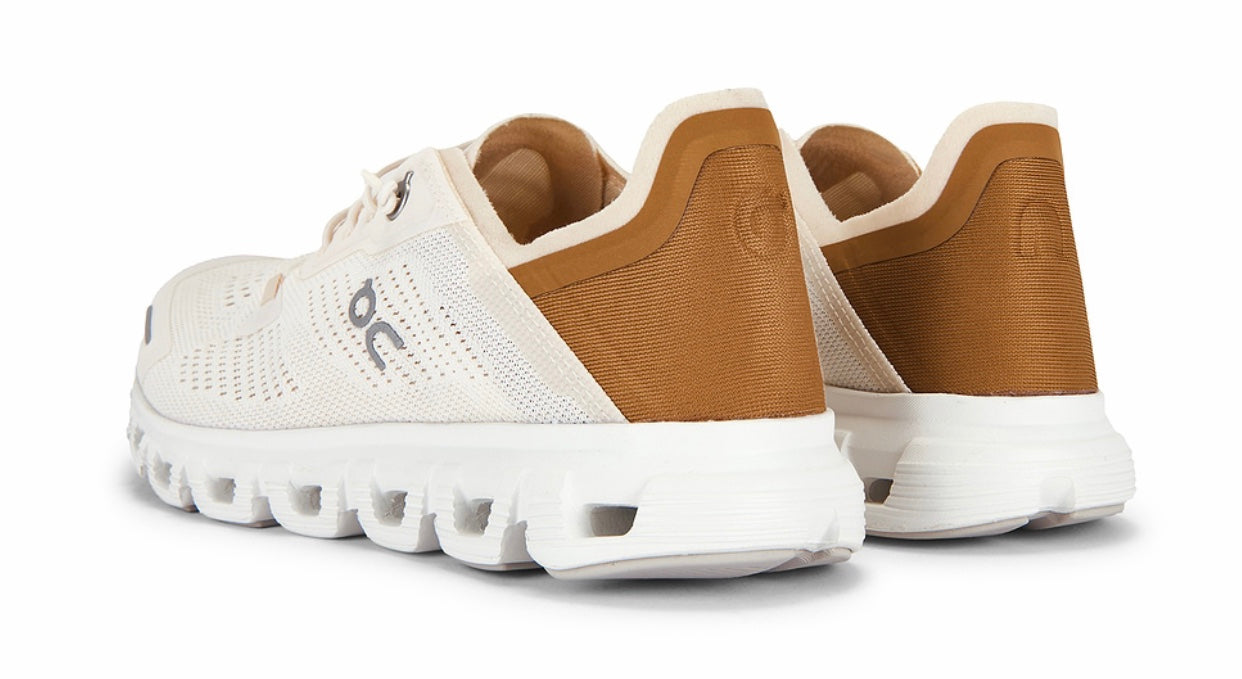 Cloud 6 Coast / Dama