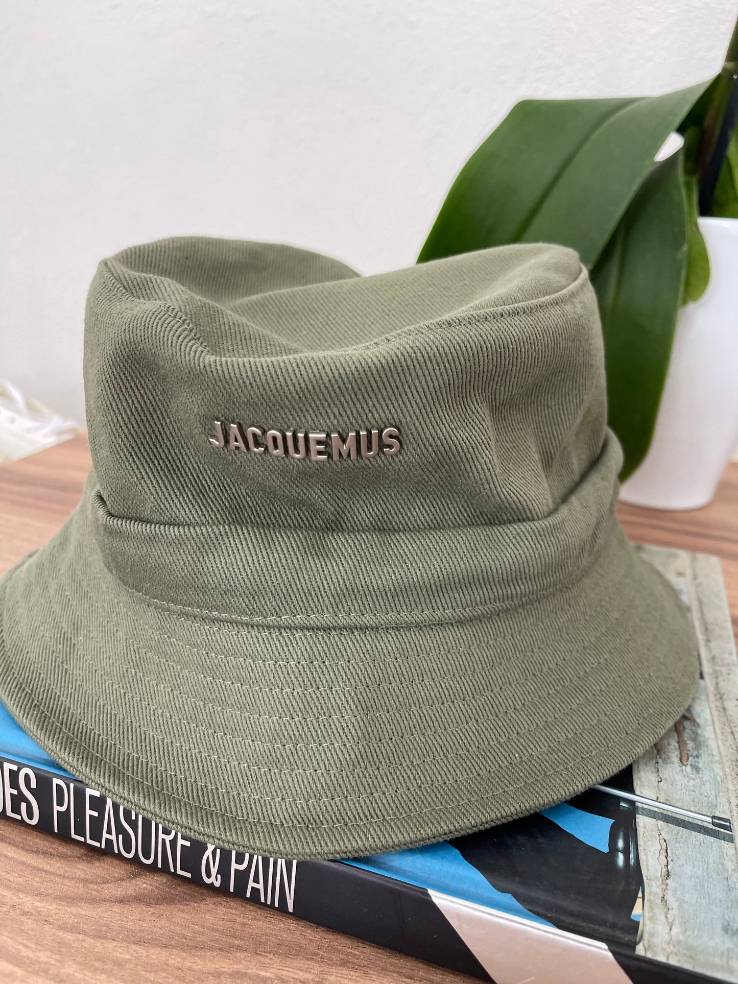 JACQUEMUS bucket hat